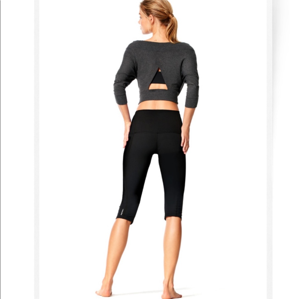 High Waist Basic Crop-Black - Picture 4 of 10